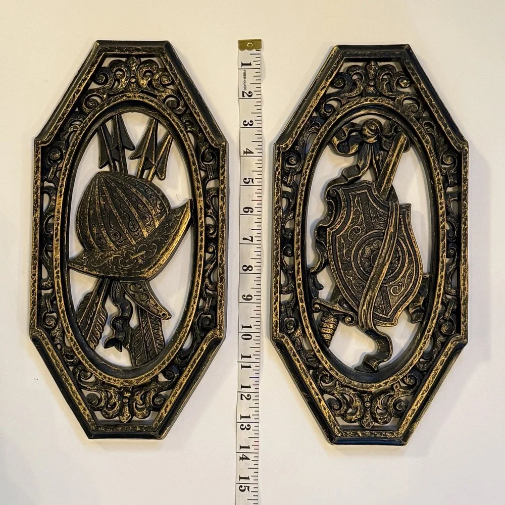 Vintage 70s Homco‎ SYROCO MEDIEVAL COAT OF ARMS 2 Wall Plaques #7104 and #7105
